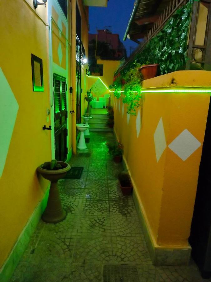 مبيت وإفطار يوتْسْوولْ Lungomare المظهر الخارجي الصورة